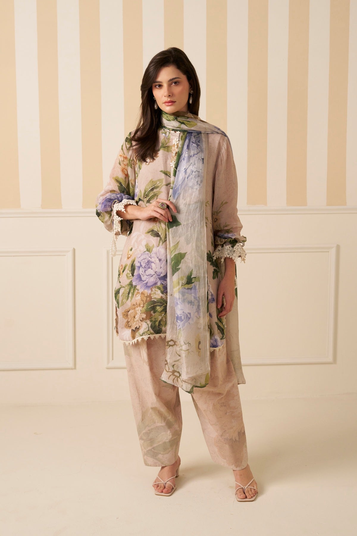 Belgravia Suit Set