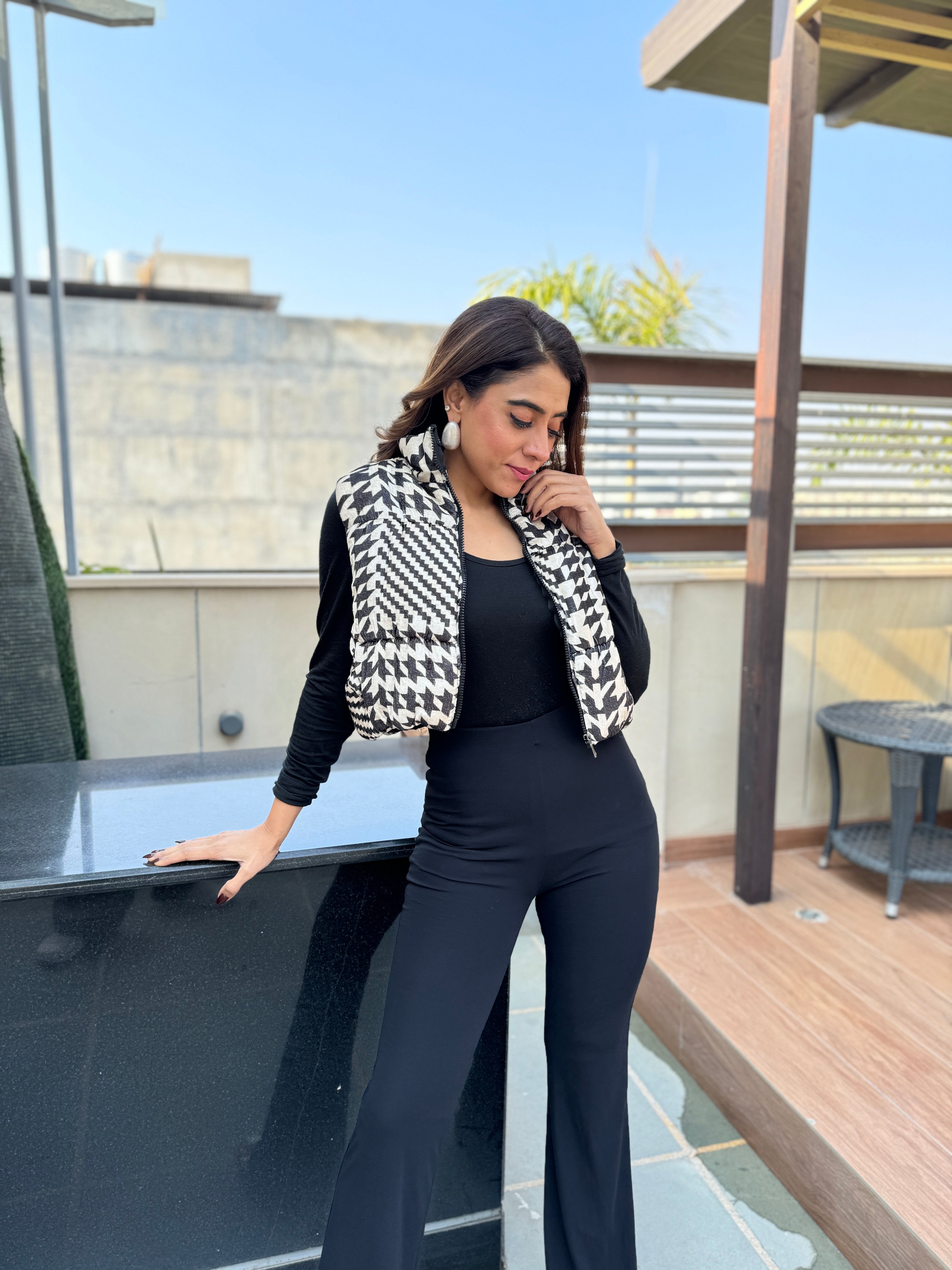 Chic Houndstooth Velvet Vest