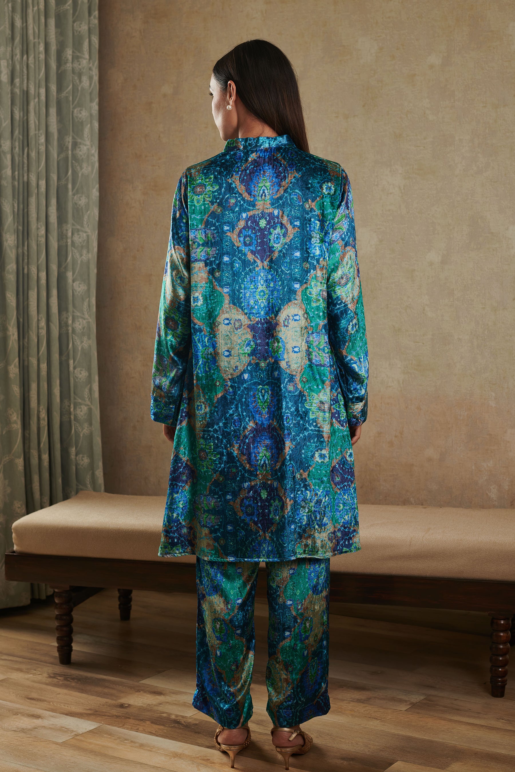 Velvet co-ord set with stole