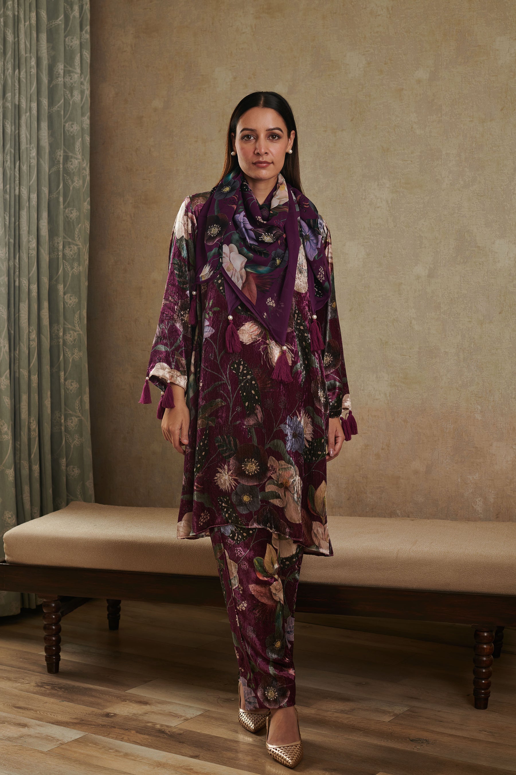 Velvet co-ord set with stole
