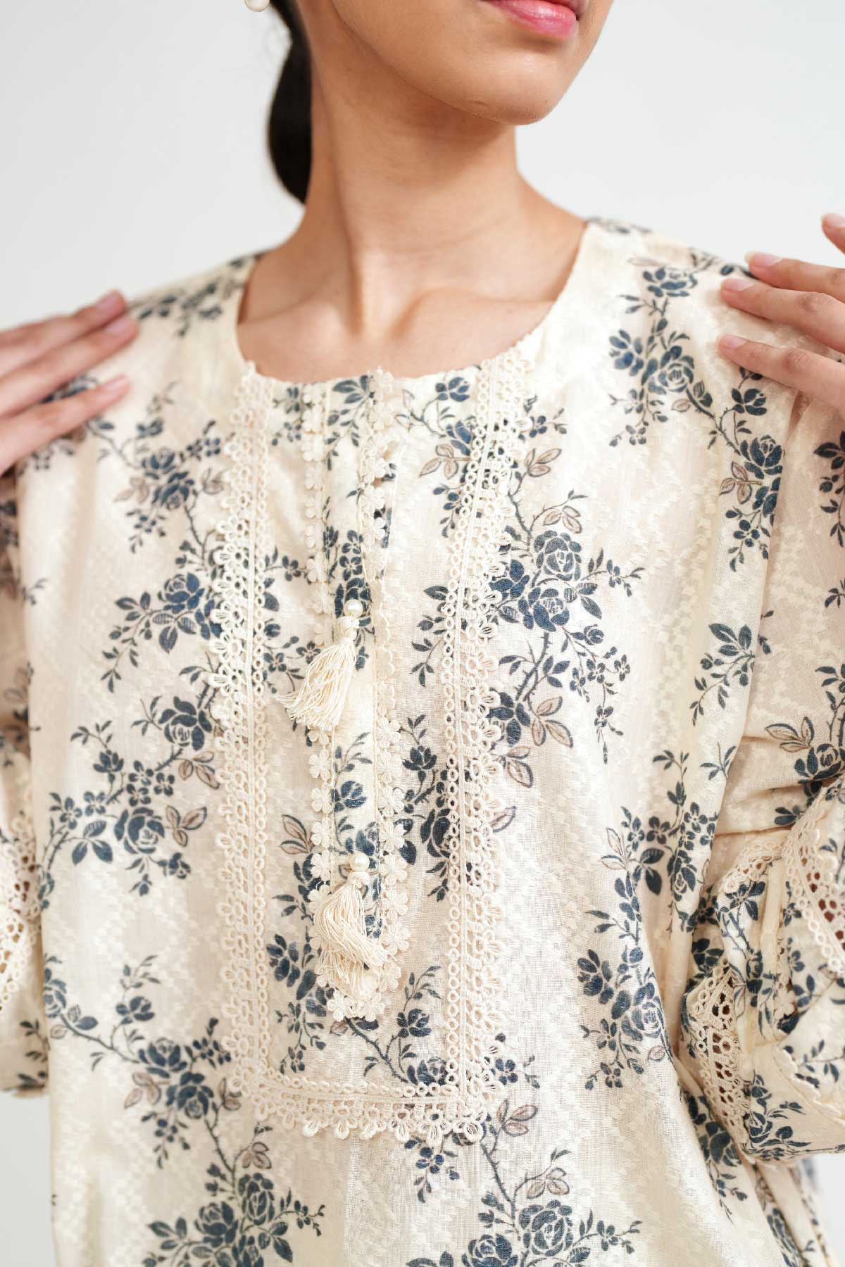 Grey Petal Elegance Set