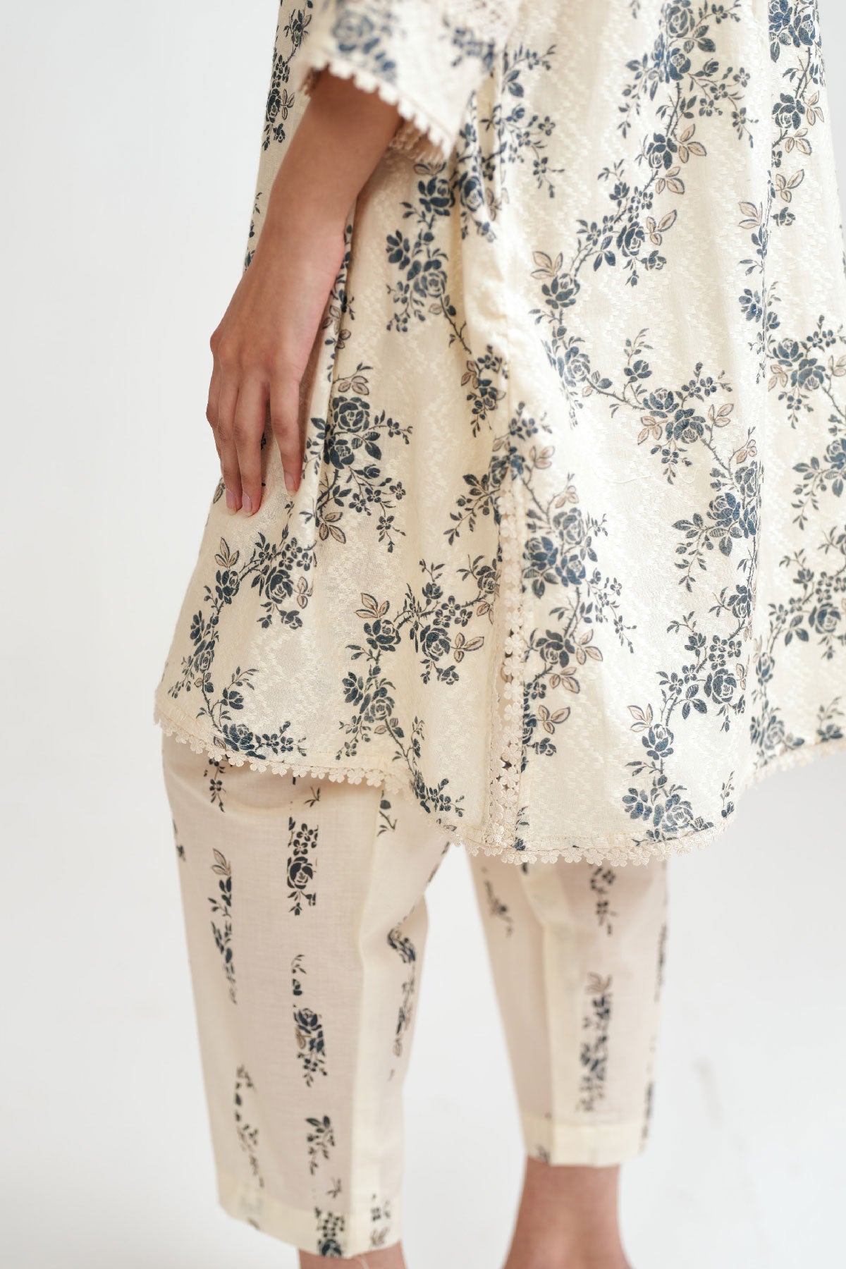 Grey Petal Elegance Set