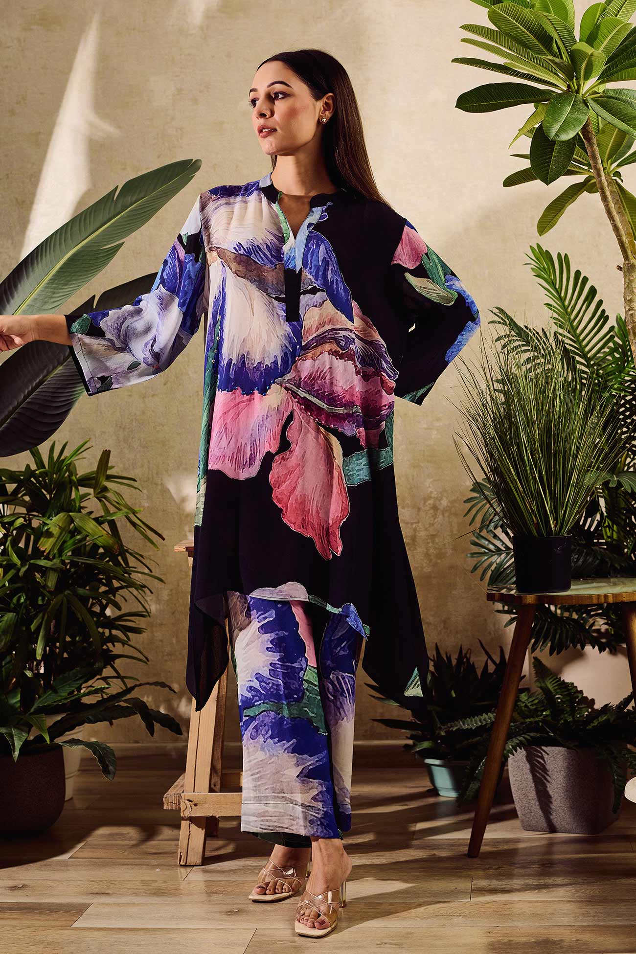 Black Viscose Crepe Print Floral Bloom Mandarin Contrast Tunic And Pant Set