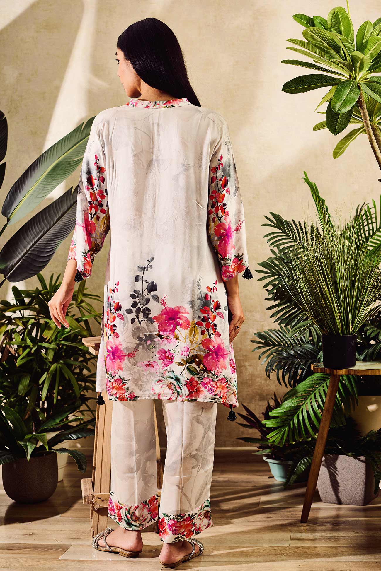 Off White Cupro Satin Print Hibiscus Garden Notched Collar Kurta Pant Set