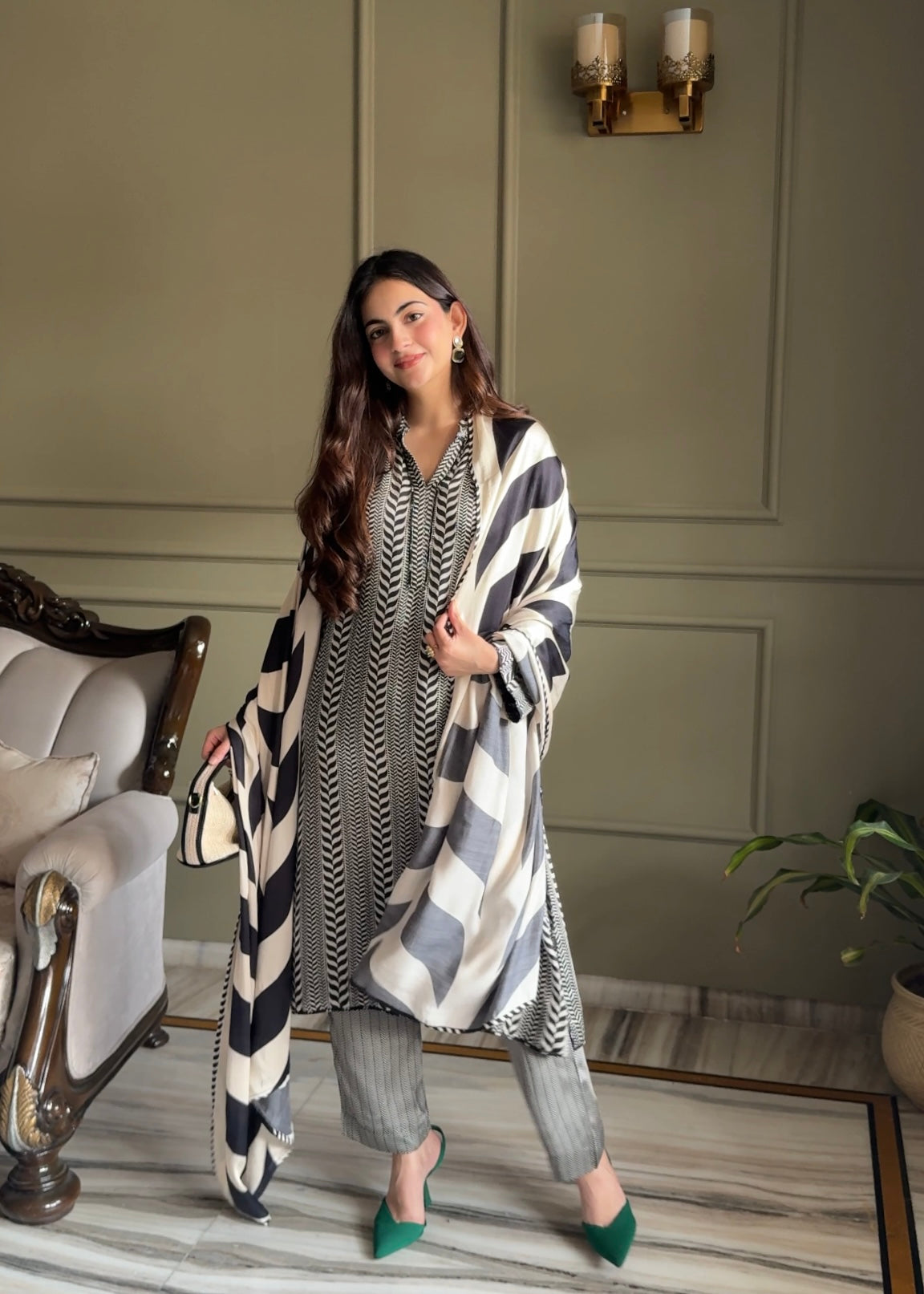 Maison Monochrome Set