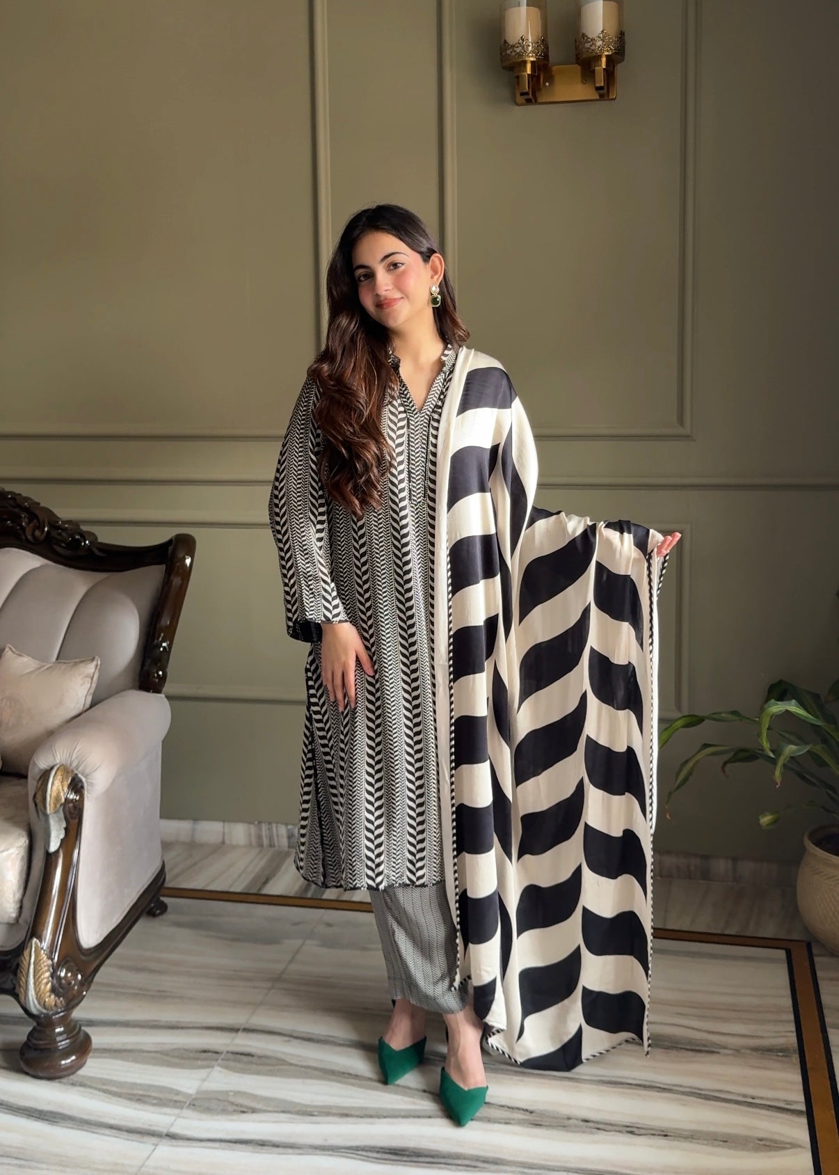 Maison Monochrome Set