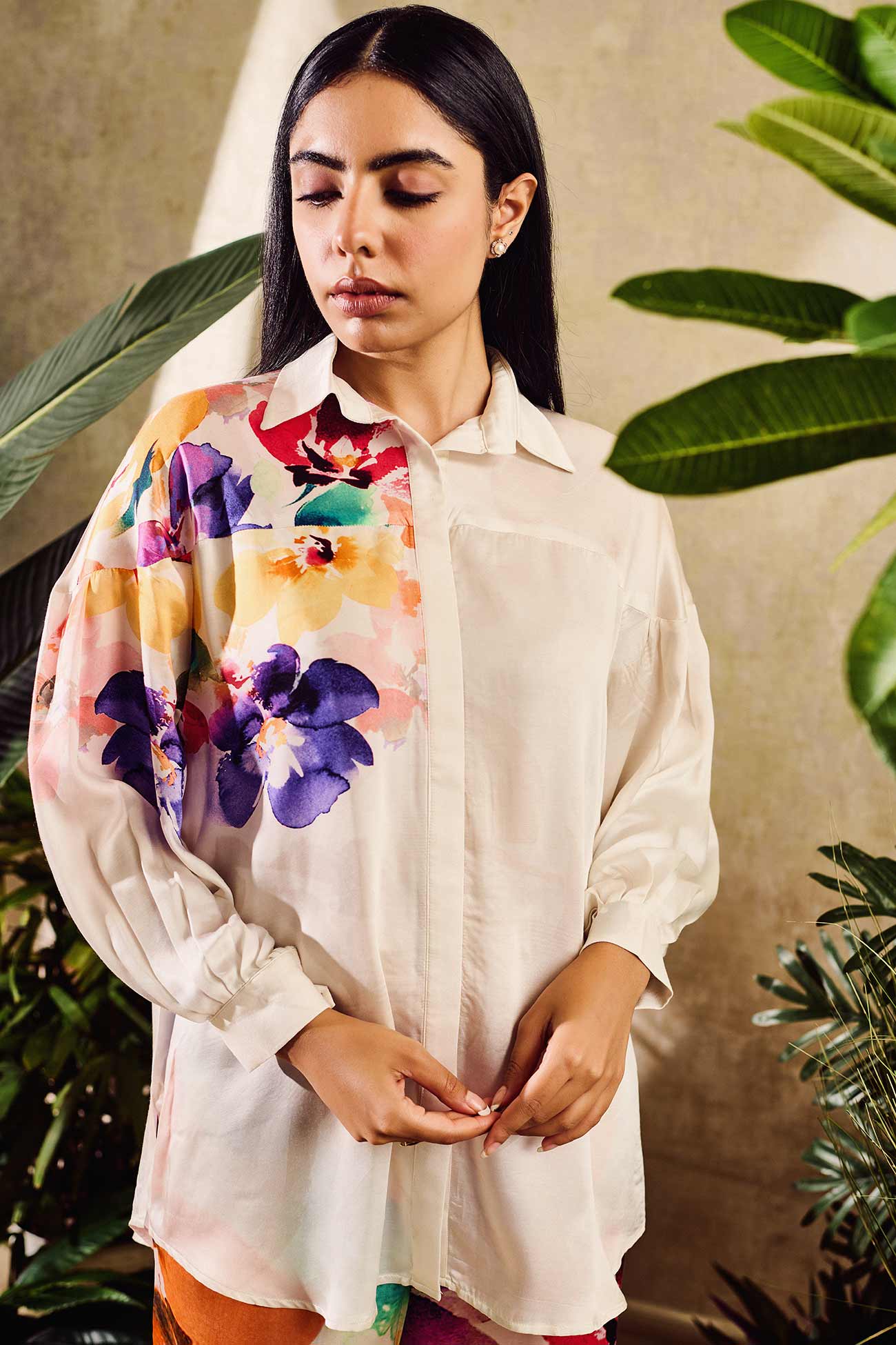 Off White Cupro Satin Print Floral Collared Neck Bloom Shirt With Pant